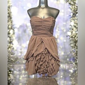 💟H&M Ruched Chiffon and Ruffled Strapless Dress